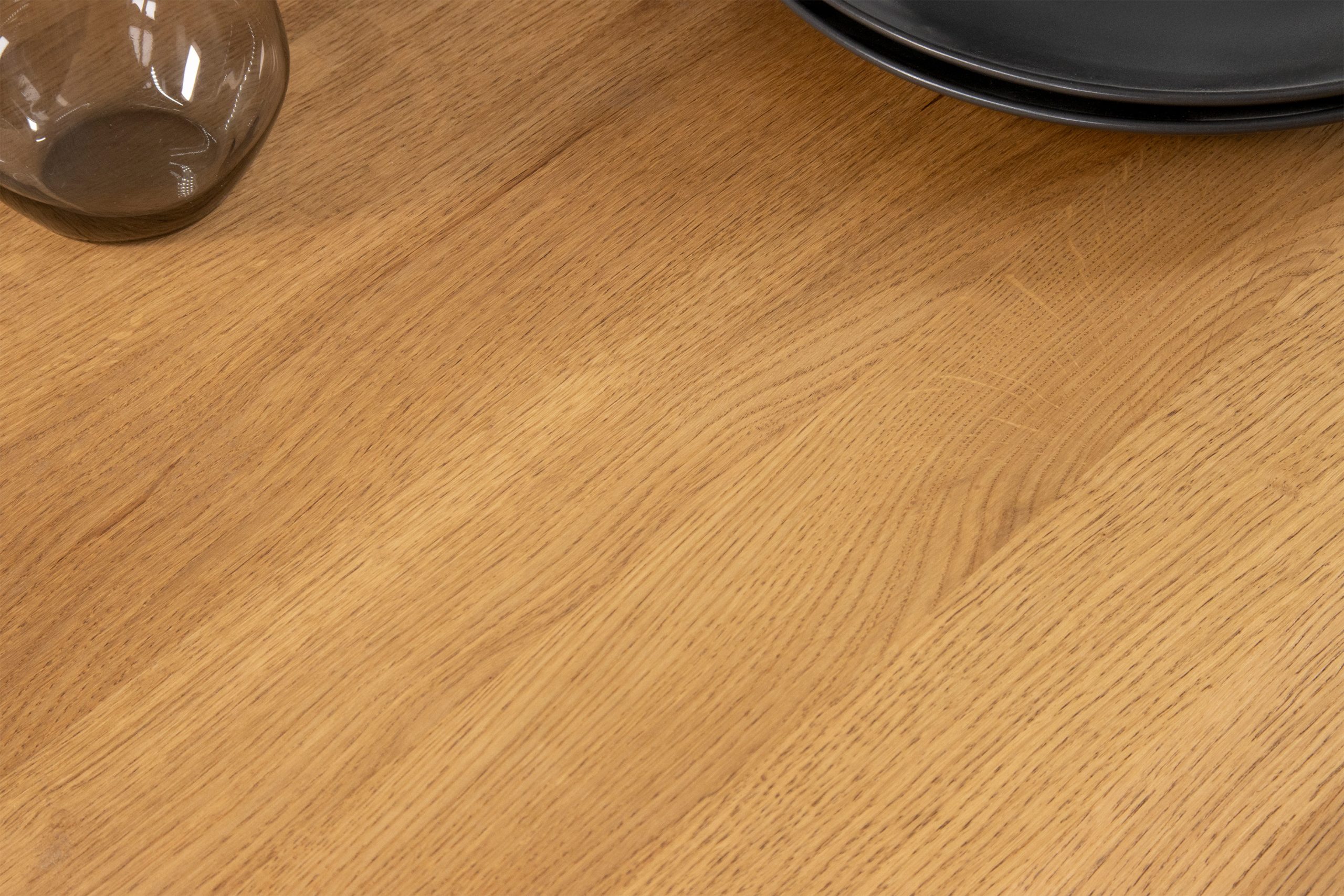 Bistrotisch rund mit Schweizer Kante Eichenholz massiv geölt 110 cm Säulengestell schwarz BRASILIAN – Bild 6