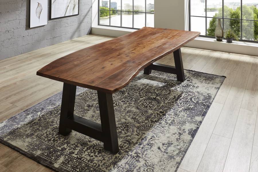 SAM_NEU-Esszimmer-Baumkante-Tische-Athen-Nussbaum-180-Athen_Nussbaum_180_schwarz_01