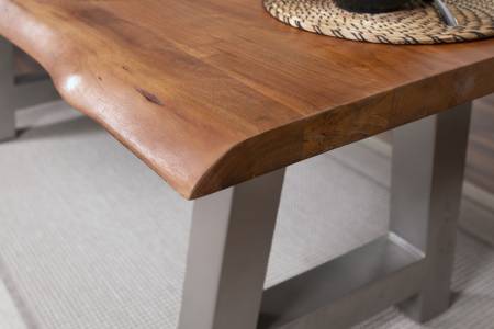 SAM_NEU-Esszimmer-Baumkante-Tische-Cali_aufgedoppelt-A_Gestell-BKT-nuss-silber-300-BKT_Cali_04-1