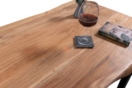 SAM_NEU-Esszimmer-Baumkante-Tische-Cali_aufgedoppelt-U_Gestell-BKT-natur-schwarz-160-BKT_Cali_04-2