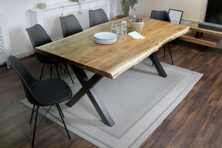 SAM_NEU-Esszimmer-Baumkante-Tische-Cali_aufgedoppelt-X_Gestell-BKT-natur-schwarz-240-BKT_Cali_05-3