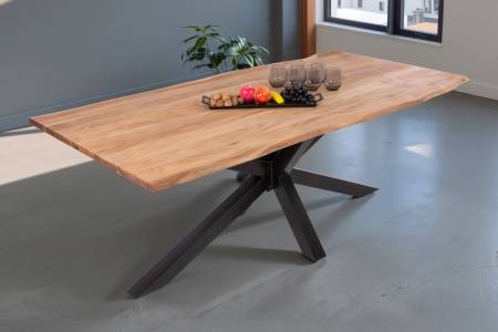 Esstisch Baumkante Akazie massiv eichenfarben 120 x 80 Spider-Gestell schwarz DEREK