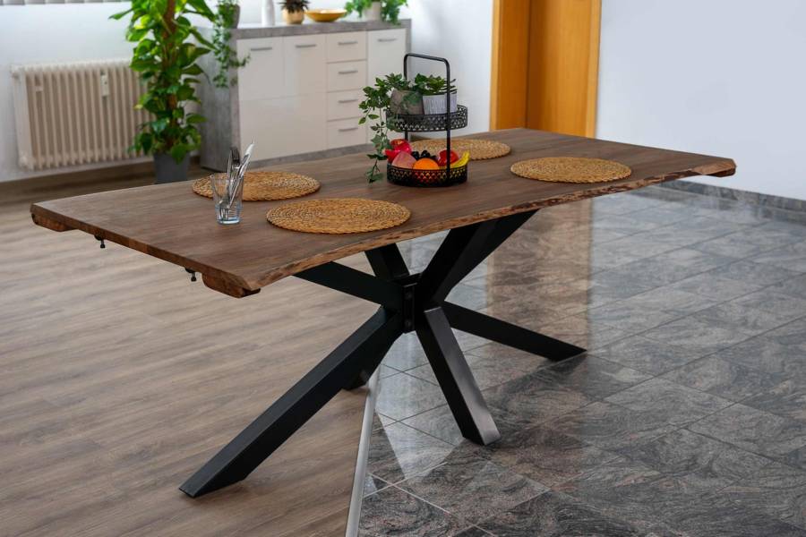 SAM_NEU-Esszimmer-Baumkante-Tische-Jannik-nougat-120-BKT_Jannik_nougat_07-2