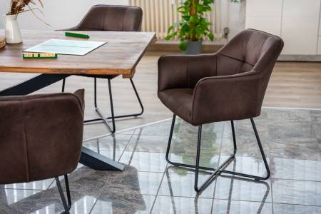 SAM_NEU-Esszimmer-Baumkante-Tische-Jannik-stone-180-BKT_Jannik_stone_06-1