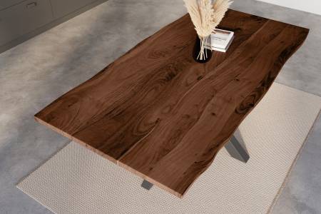 SAM_NEU-Esszimmer-Baumkante-Tische-Kalea-BKT-nuss-180-220-Schwarz-200-BKT_Kalea_nuss_neu_05-1