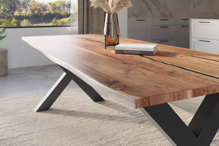 SAM_NEU-Esszimmer-Baumkante-Tische-Polly-Natur-X-Form-schwarz-280-BKT_Polly_Akazie_natur_resin_280_X_schwarz_neu_04-3