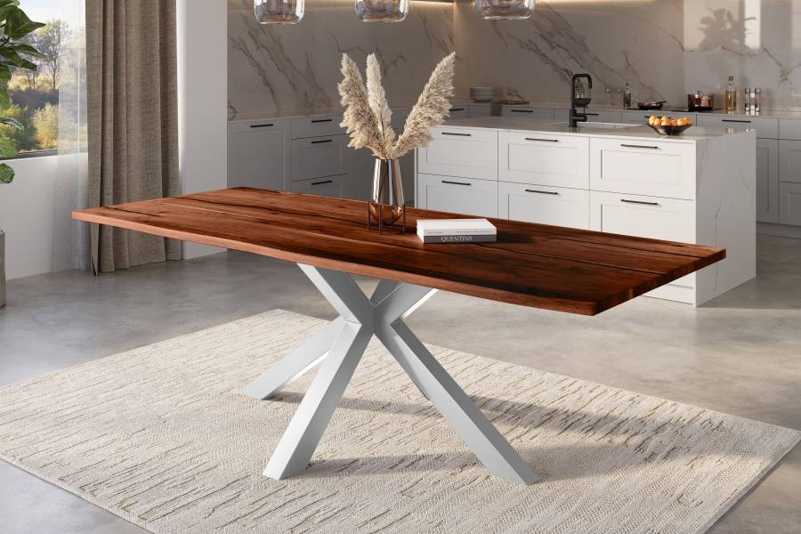 SAM_NEU-Esszimmer-Baumkante-Tische-Polly-Nussbaum-Spider-silber-300-BKT_Polly_Akazie_nuss_resin_300_Spider_silber_neu_01-1