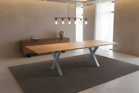 Esstisch 120(200)x80 cm mit Ansteckplatten Baumkante Wildeiche massiv X-Gestell silber SERRA