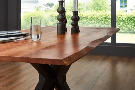 SAM_NEU-Esszimmer-Baumkante-Tische-Spyro-180-Nussbaum-Schwarz20-Spyro_nussbaum_180_06-1