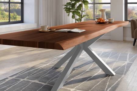 SAM_NEU-Esszimmer-Baumkante-Tische-Titan-Nuss-Spider-Silber-300×110-ML_Titan_300_nuss_Spider_silber_04-1