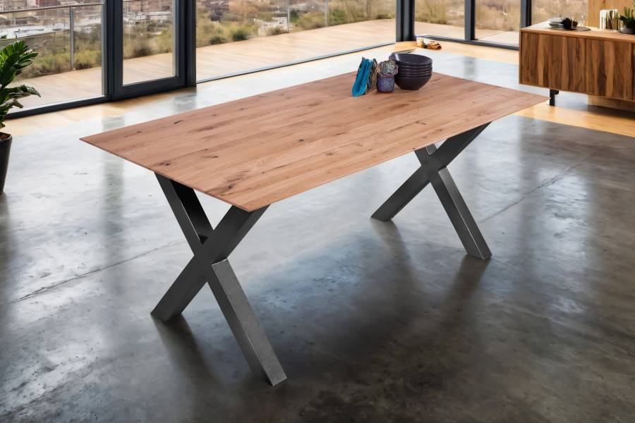 SAM_NEU-Esszimmer-Esszimmertische-Lotte-Baumkantentische.de-160-schwarz-Tisch_lotte_160x80_eiche_x_schwarz_neu_01