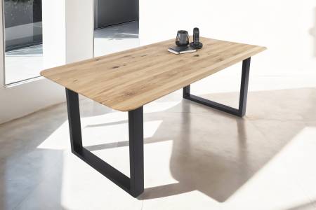 Esszimmertisch Schweizer Kante / runde Ecken massiv & geölt Eiche 200x100 schwarz U-Gestell Lotte