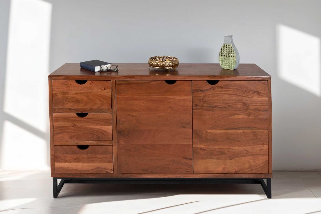 SAM_NEU-Beimoebel-Sukhothai-Sideboard_145x40x80-nuss-BKT_Live_Edge_Sideboard_nuss_neu_01
