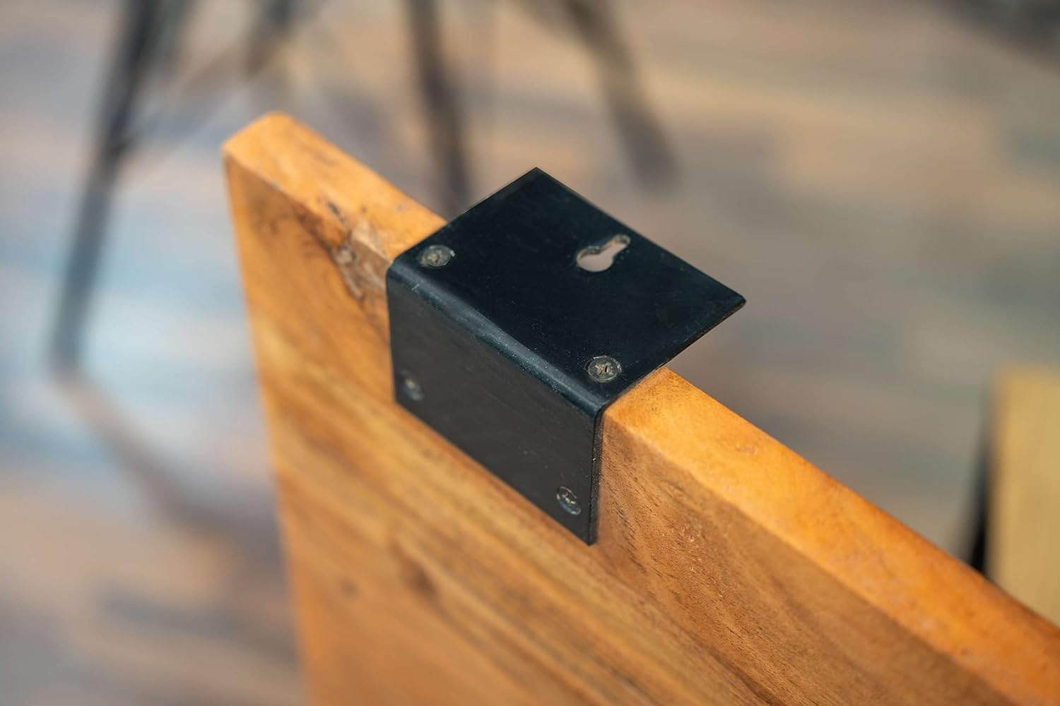 SAM_NEU-Beimoebel-Suva-Wandregal_Suva_Halterung-60