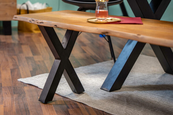 Sitzbank Baumkante 140 cm nussbaum massiv Akazie X-Gestell schwarz Quintus