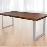 SAM_NEU-Esszimmer-Baumkante-Tische-Cali-Mango20Honig-U-Gestell-260-silber-BKT_Cali_mango_01