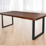 SAM_NEU-Esszimmer-Baumkante-Tische-Cali-Mango20Honig-U-Gestell-280-schwarz-BKT_Cali_mango_01