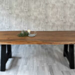 SAM_NEU-Esszimmer-Baumkante-Tische-Cali_aufgedoppelt-A_Gestell-nuss-schwarz-240-BKT_Cali_nuss_schwarz_240_02