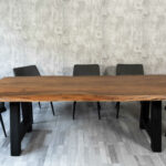 SAM_NEU-Esszimmer-Baumkante-Tische-Cali_aufgedoppelt-A_Gestell-nuss-schwarz-260-BKT_Cali_nuss_schwarz_260_06