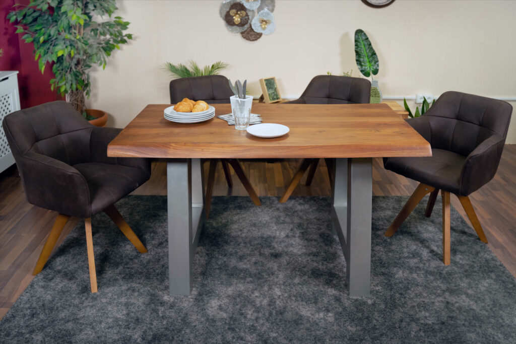 SAM_NEU-Esszimmer-Baumkante-Tische-Cali_aufgedoppelt-A_Gestell-nuss-silber-120-Cali_nuss_silber_neu_120_03