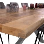 SAM_NEU-Esszimmer-Baumkante-Tische-Cali_aufgedoppelt-Spider_Gestell-mango-silber-300-BKT_Cali_mango_rough_04