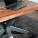 SAM_NEU-Esszimmer-Baumkante-Tische-Cali_aufgedoppelt-Spider_Gestell-nuss-silber-160-Cali_nussbaum_160_04
