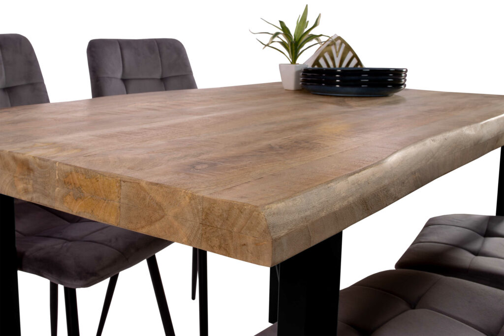 SAM_NEU-Esszimmer-Baumkante-Tische-Cali_aufgedoppelt-U_Gestell-mango-schwarz-120-BKT_Cali_mango_rough_04