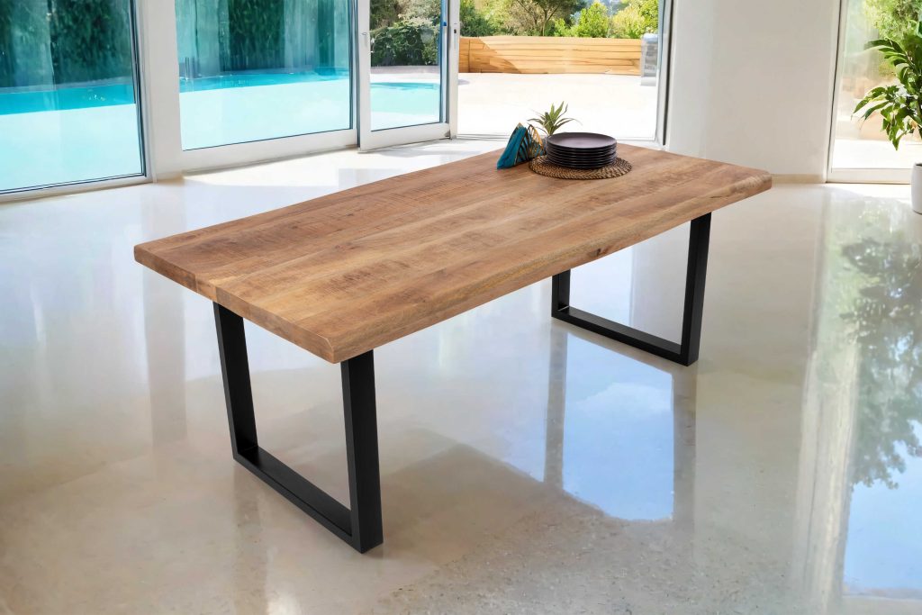 SAM_NEU-Esszimmer-Baumkante-Tische-Cali_aufgedoppelt-U_Gestell-mango-schwarz-220-BKT_Cali_mango_rough_01