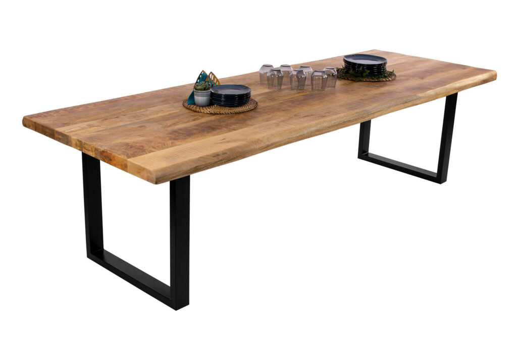 SAM_NEU-Esszimmer-Baumkante-Tische-Cali_aufgedoppelt-U_Gestell-mango-schwarz-280-BKT_Cali_mango_rough_02