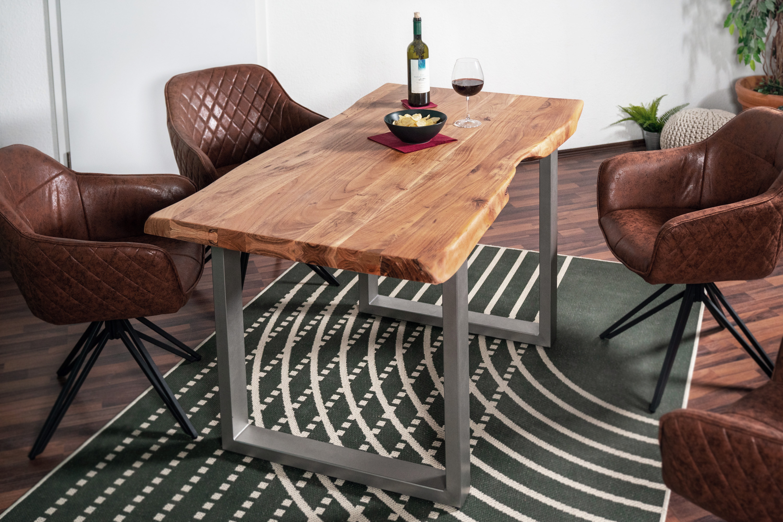 B-Ware Esstisch Baumkante Akazie massiv 50mm Natur 260 x 100 cm U-Gestell silber CALI
