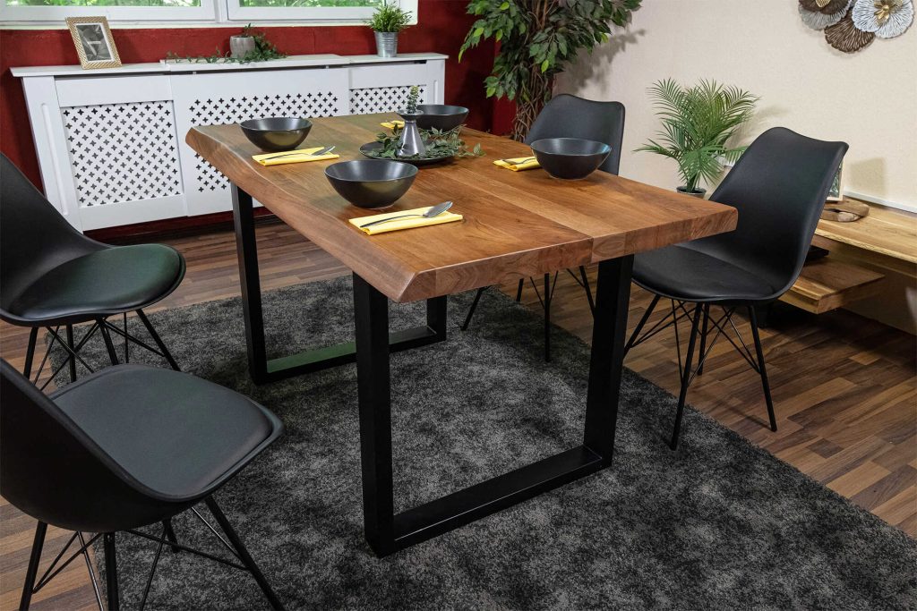 SAM_NEU-Esszimmer-Baumkante-Tische-Cali_aufgedoppelt-U_Gestell-nuss-schwarz-120-Cali_120_nuss_U_01