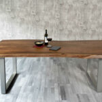 SAM_NEU-Esszimmer-Baumkante-Tische-Cali_aufgedoppelt-U_Gestell-nuss-silber-280-BKT_Cali_nuss_silber_280_04