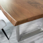 SAM_NEU-Esszimmer-Baumkante-Tische-Cali_aufgedoppelt-U_Gestell-nuss-silber-300-BKT_Cali_nuss_silber_300_03