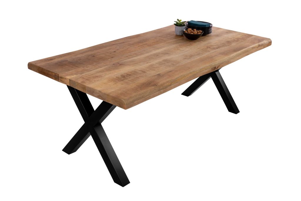 SAM_NEU-Esszimmer-Baumkante-Tische-Cali_aufgedoppelt-X_Gestell-mango-schwarz-220-BKT_Cali_mango_rough_02