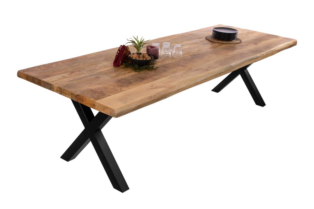 SAM_NEU-Esszimmer-Baumkante-Tische-Cali_aufgedoppelt-X_Gestell-mango-schwarz-240-BKT_Cali_mango_rough_02