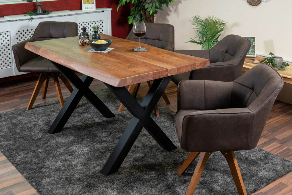 SAM_NEU-Esszimmer-Baumkante-Tische-Cali_aufgedoppelt-X_Gestell-nuss-schwarz-160-Cali_nussbaum_160_x_02