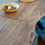 SAM_NEU-Esszimmer-Baumkante-Tische-Janosh-nougat-160-Janosh_nougatfarben_schwarz_10
