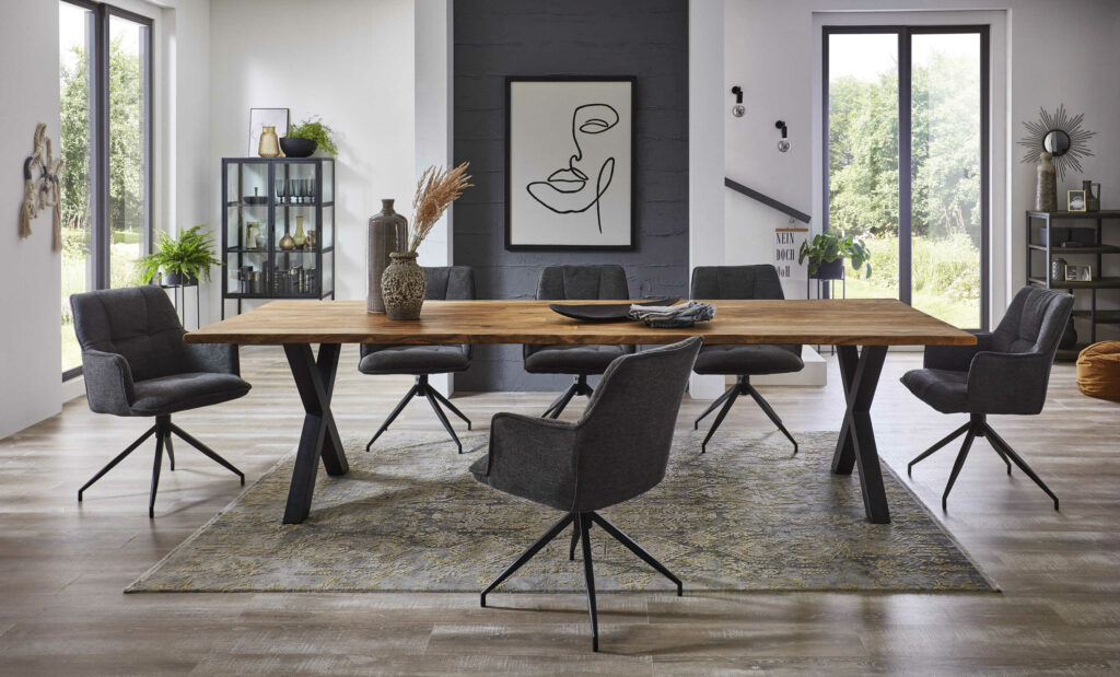 SAM_NEU-Esszimmer-Baumkante-Tische-Lotti-Schwarz-Teak-300-X_Gestell-Lotti_teak_x_gestell_04