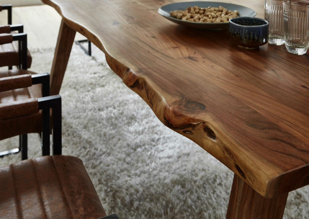 SAM_NEU-Esszimmer-Baumkante-Tische-Nele-nuss-180-Nele_nuss_new_05