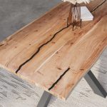 SAM_NEU-Esszimmer-Baumkante-Tische-Polly-Natur-Spider-schwarz-120-BKT_Polly_Akazie_natur_resin_120_Spider_schwarz_neu_06