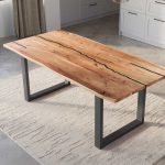 SAM_NEU-Esszimmer-Baumkante-Tische-Polly-Natur-U-Form-schwarz-240-BKT_Polly_Akazie_natur_resin_240_U_schwarz_neu_05