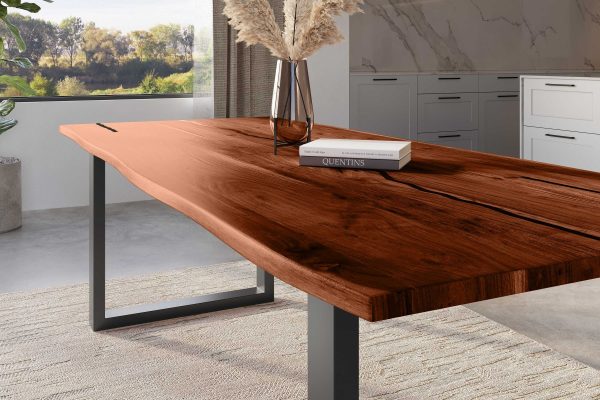 Baumkantentisch Akazie nussbaum mit schwarzen Resin-Adern 300 x 100 cm U-Gestell schwarz POLLY