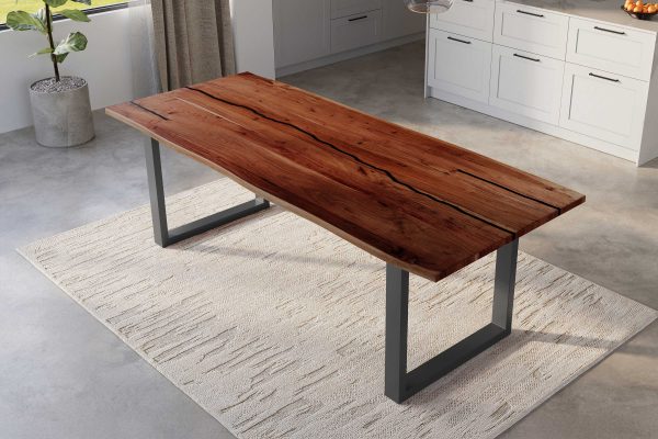 Baumkantentisch Akazie nussbaum mit schwarzen Resin-Adern 300 x 100 cm U-Gestell schwarz POLLY