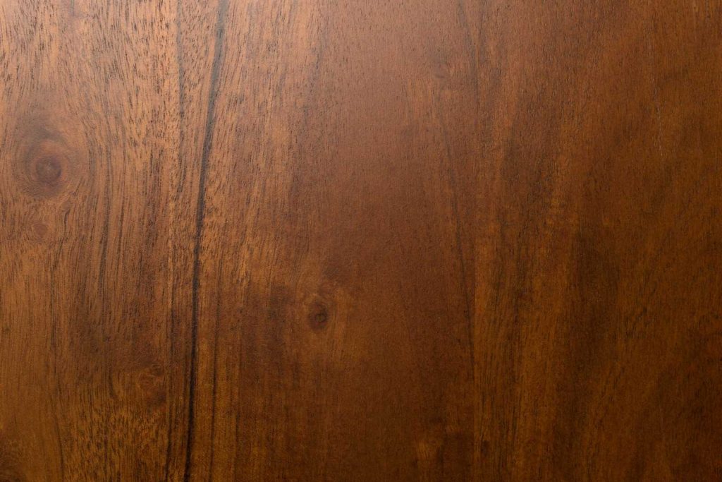 SAM_NEU-Esszimmer-Baumkante-Tische-Quinn-nussbaum-silber-120-Detail_nuss