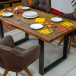 SAM_NEU-Esszimmer-Baumkante-Tische-Ramon-schwarz-200-Ramon_rough_wood_schwarz_04