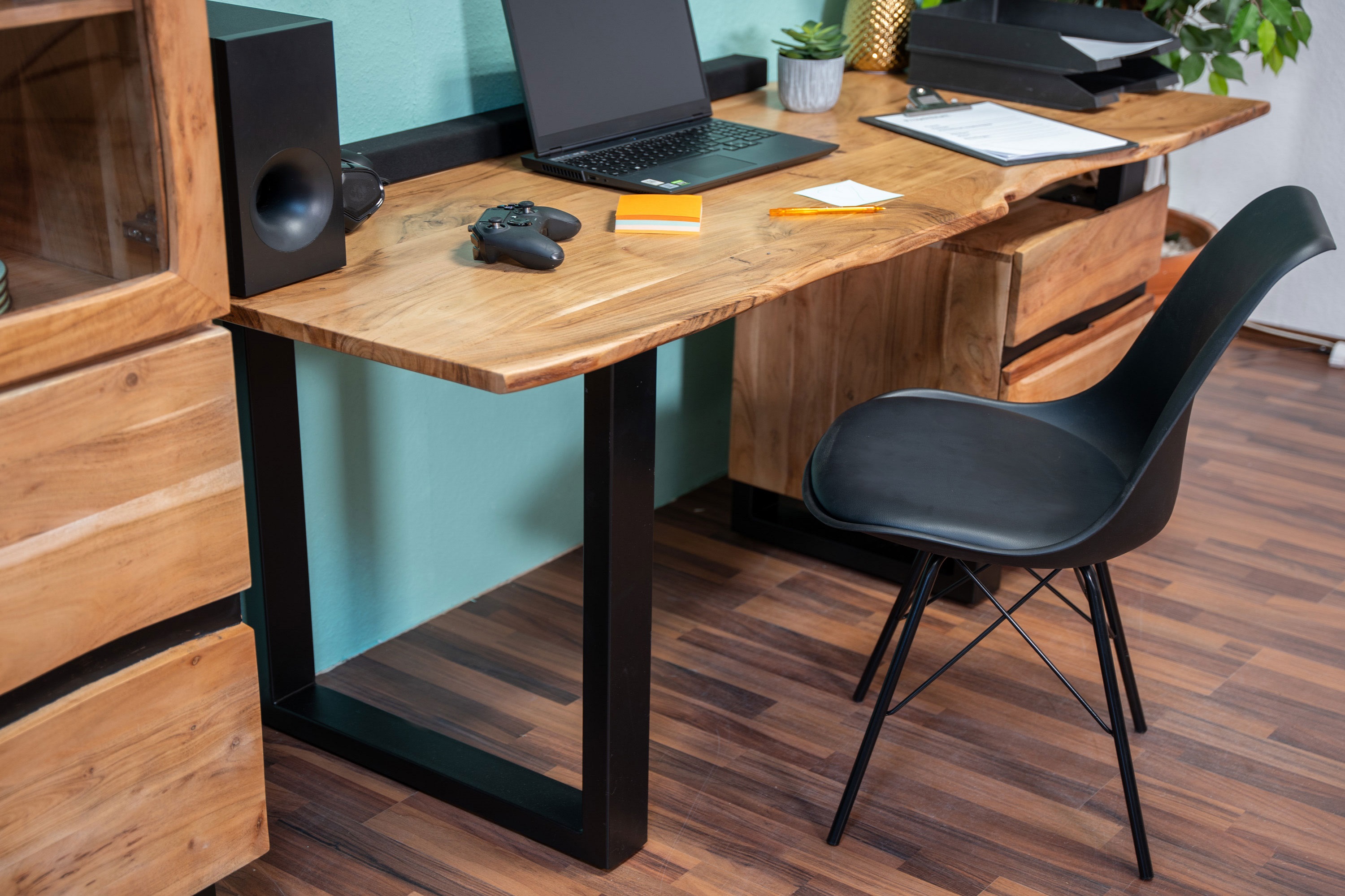 SAM_NEU-Esszimmer-Baumkante-Tische-Schreibtisch_Nara-natur-BKT_Nara_natur_neu_06-73