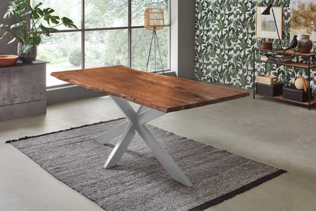 SAM_NEU-Esszimmer-Baumkante-Tische-Tabea-nussbaum-silber-180-Tabea_nussbaum_silber_01