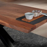 SAM_NEU-Esszimmer-Baumkante-Tische-Tim-nuss-200-BKT_Tim_nuss_200_04