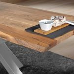 SAM_NEU-Esszimmer-Baumkante-Tische-Tim-silber-natur-240-BKT_Tim_natur_04