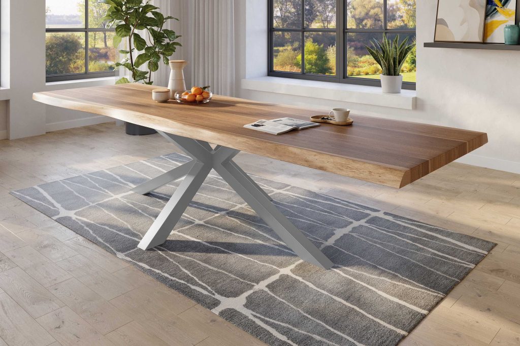 SAM_NEU-Esszimmer-Baumkante-Tische-Titan-Natur-Spider-Silber-300×110-ML_Titan_300_natur_Spider_silber_02